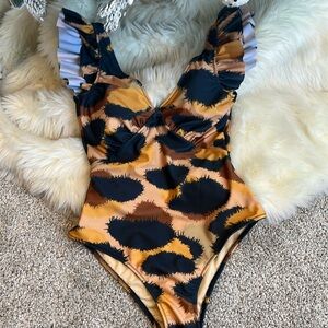 Averié Whole Piece Swimsuit